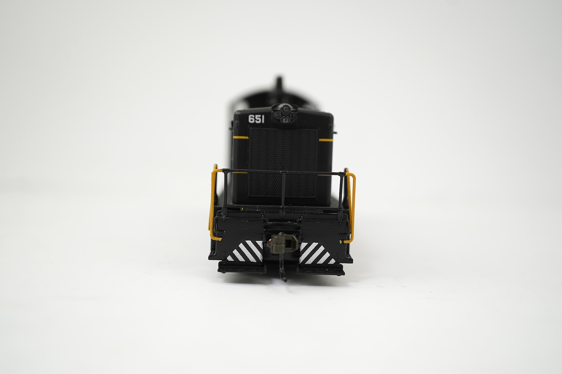 A boxed HO gauge Broadway Limited Paragon 2 Series (1215) model of Atlantic Coast Line, EMD SW7 Switcher PHII, 651, Bo-Bo diesel locomotive, powered for two rail operation.